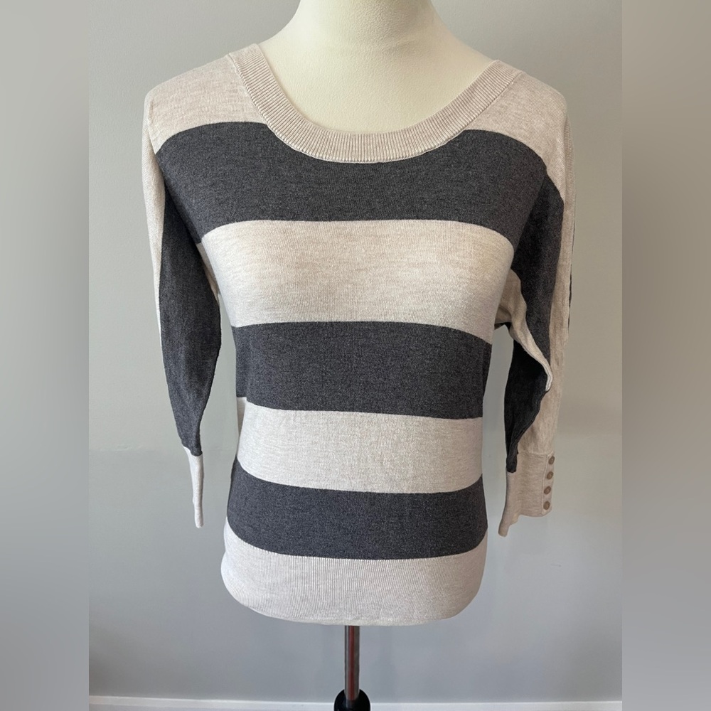 Women’s size small loft blouse gray crème stripes buttons mid length sleeves